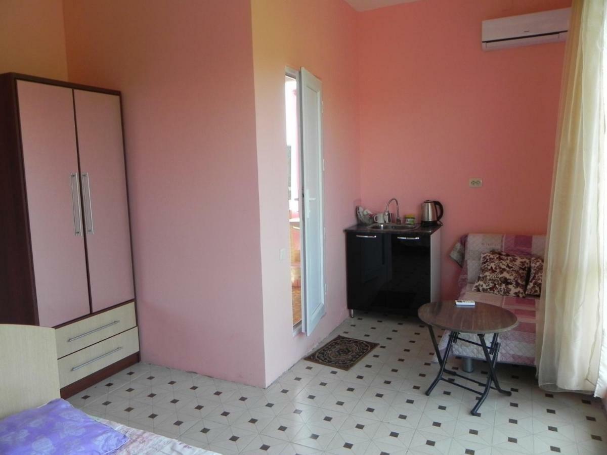 Lily Pearls Inn Kobuleti Exterior photo